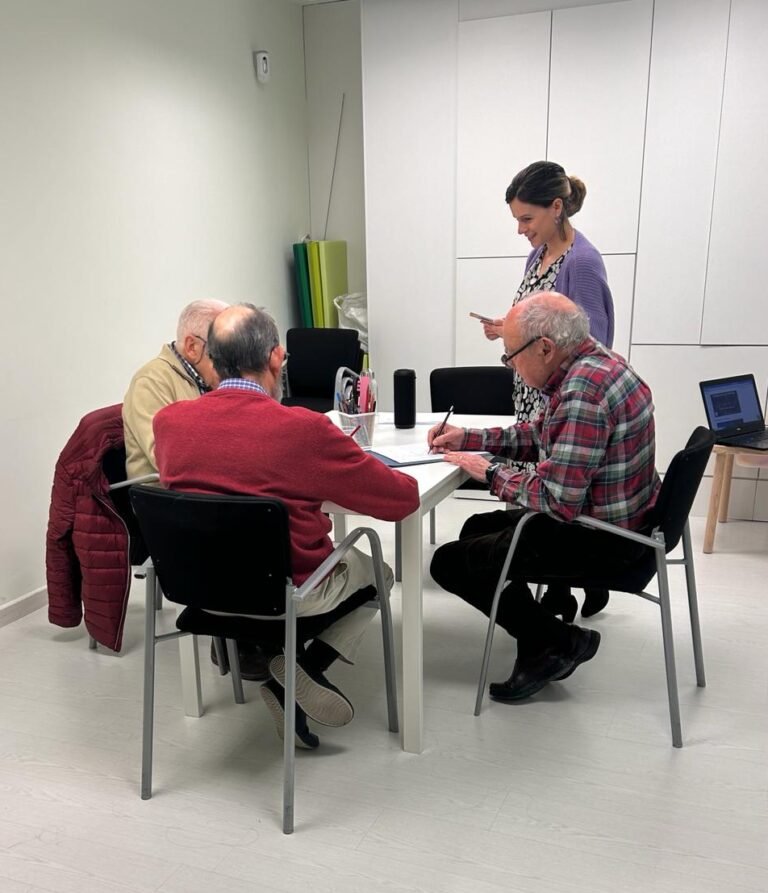 terapia de grupo para adultos mayores en madrid