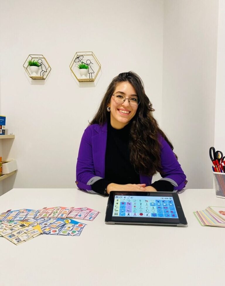 María García-Hurtado, Logopeda